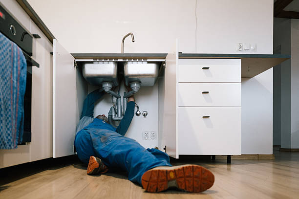 Professional Plumbing technician working in Felton, PA